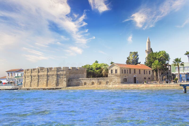 Prachtig uitzicht op het kasteel van Larnaca, op het eiland Cyprus stock foto's