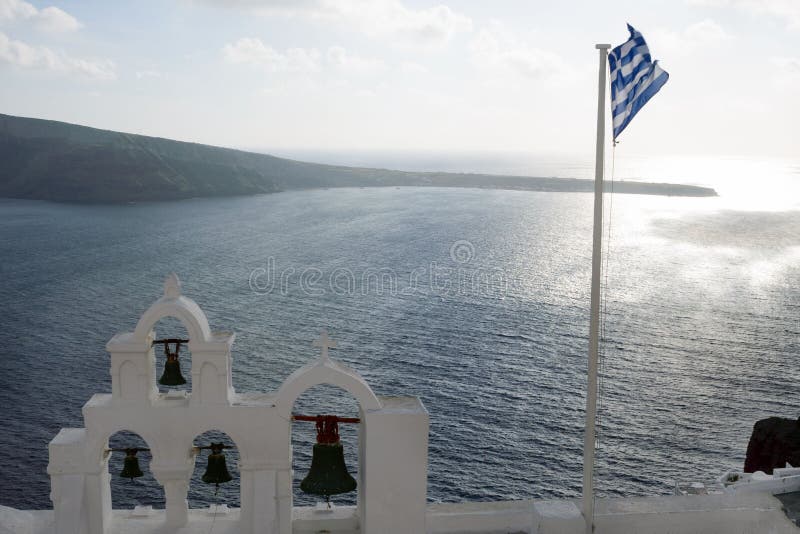 Mooie mening van het overzees in zonsondergangtijd in de stad van Oia op het Eiland Santorini, Griekenland Griekse reis royalty-vrije stock afbeeldingen Mooie mening van het overzees in zonsondergangtijd in de stad van Oia op het Eiland Santorini, Griekenland Griekse reis royalty-vrije stock afbeeldingen