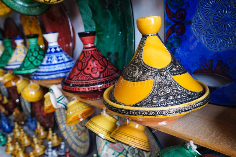 Mooie tajines in de markt, Marokko stock fotografie Mooie tajines in de markt, Marokko stock fotografie