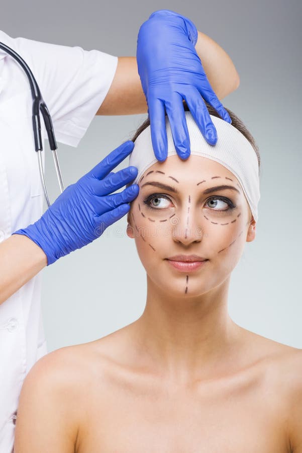 Plastische Chirurgie - Mooi Vrouwengezicht, Met Chirurgische Noteringen