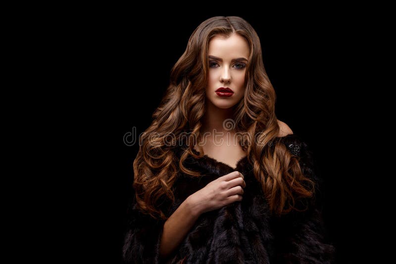 Mooie Vrouw met Schone Verse Huid en gezond krullend haar stock fotografie Mooie Vrouw met Schone Verse Huid en gezond krullend haar stock fotografie