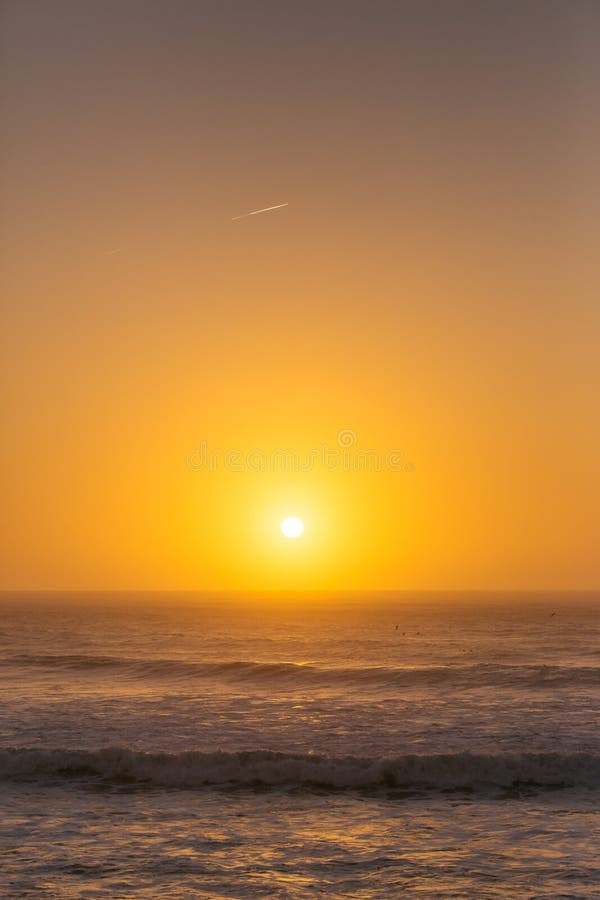 Mooie zonsondergang over de Atlantische Oceaan stock foto's Mooie zonsondergang over de Atlantische Oceaan stock foto's