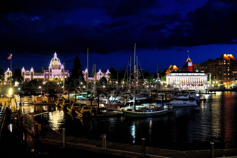 victoria bc cruise port at night