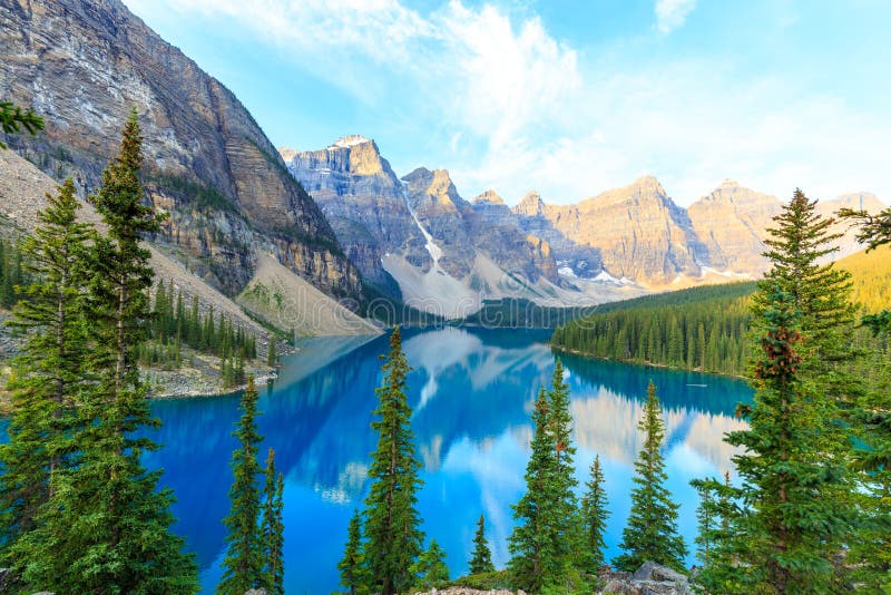 Moraine Lake, Canadian Rockies stock photography Moraine Lake, Canadian Rockies stock photography