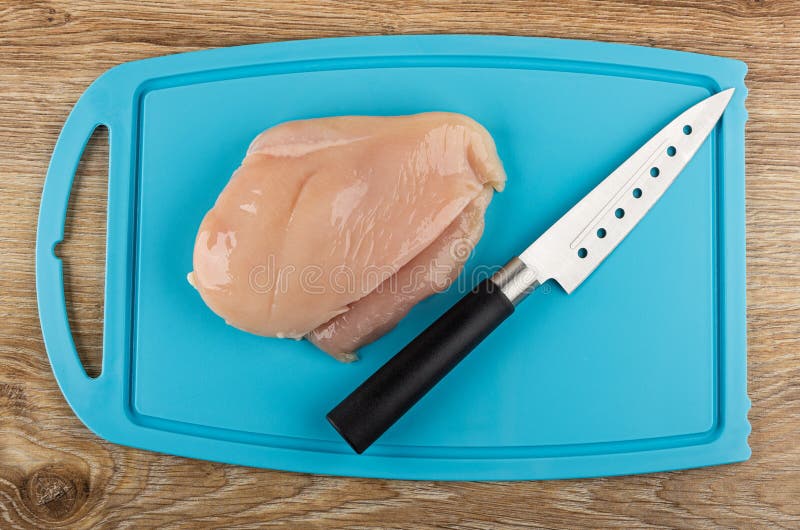 Morceau De Foie De Poulet Cru Du0027isolement Sur Le Blanc Image stock 