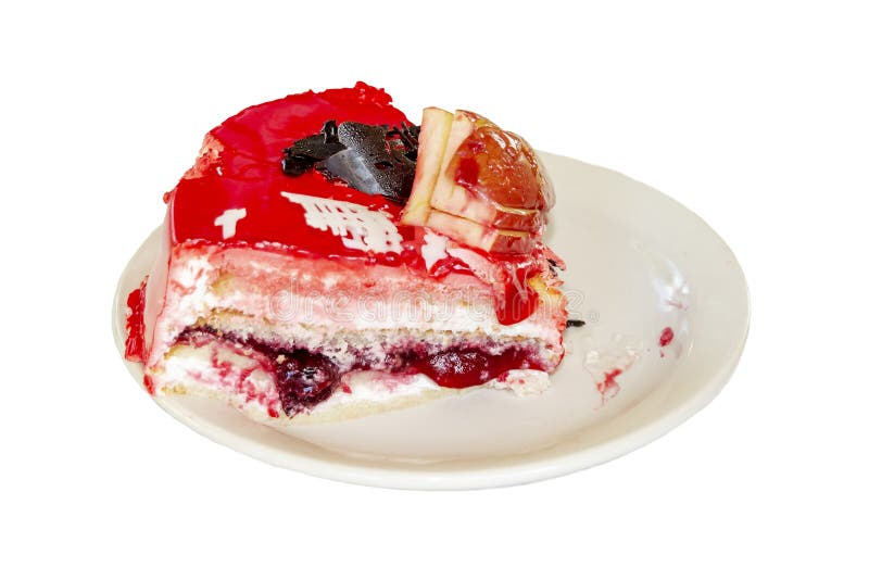 Morceau de g?teau au fromage avec les fraises fra?ches et la menthe d'isolement sur le fond blanc photo stock Morceau de g?teau au fromage avec les fraises fra?ches et la menthe d'isolement sur le fond blanc photo stock