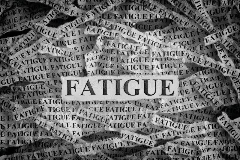 Morceaux de papier déchirés avec la fatigue de mot illustration de vecteur Morceaux de papier déchirés avec la fatigue de mot illustration de vecteur