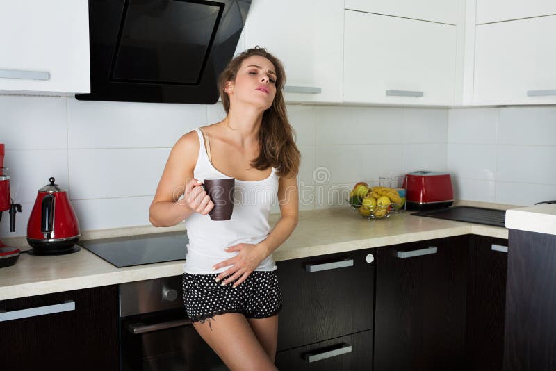 Morgenkopfschmerzen lizenzfreie stockfotos Morgenkopfschmerzen lizenzfreie stockfotos