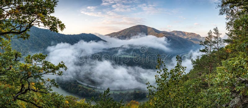 Morning over Domasinsky meander