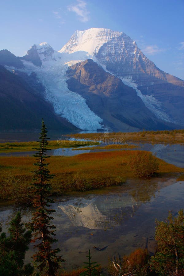 Mount Robson Provincial Park, Morning Reflection of Mount Robson at the End of Berg Lake, British Columbia, Canada