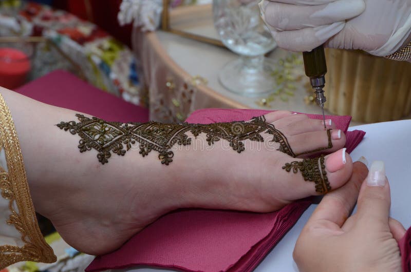 Floral Bangle Henna Tattoo for Wrist or Ankle | Shop Mihenna!