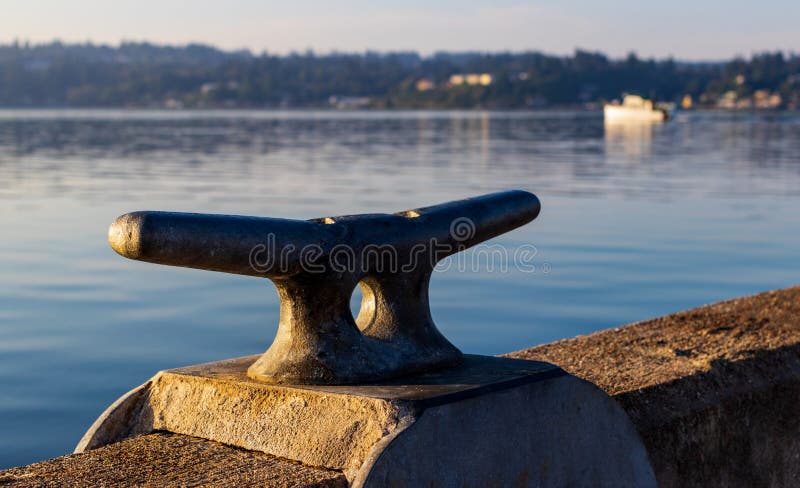 Morsetto del bacino del porto di alba di mattina fotografie stock Morsetto del bacino del porto di alba di mattina fotografie stock
