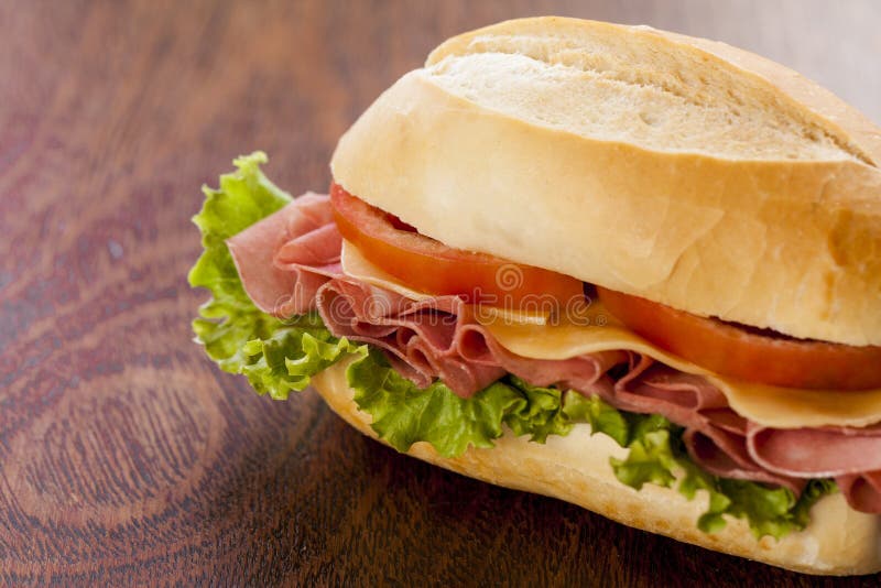 MortadelaSandwich stockbild. Bild von enorm, gemüse 35934127