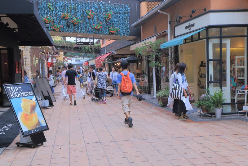 Fashion Valley Mall in San Diego, California Editorial Stock Photo - Image  of mission, front: 36402288