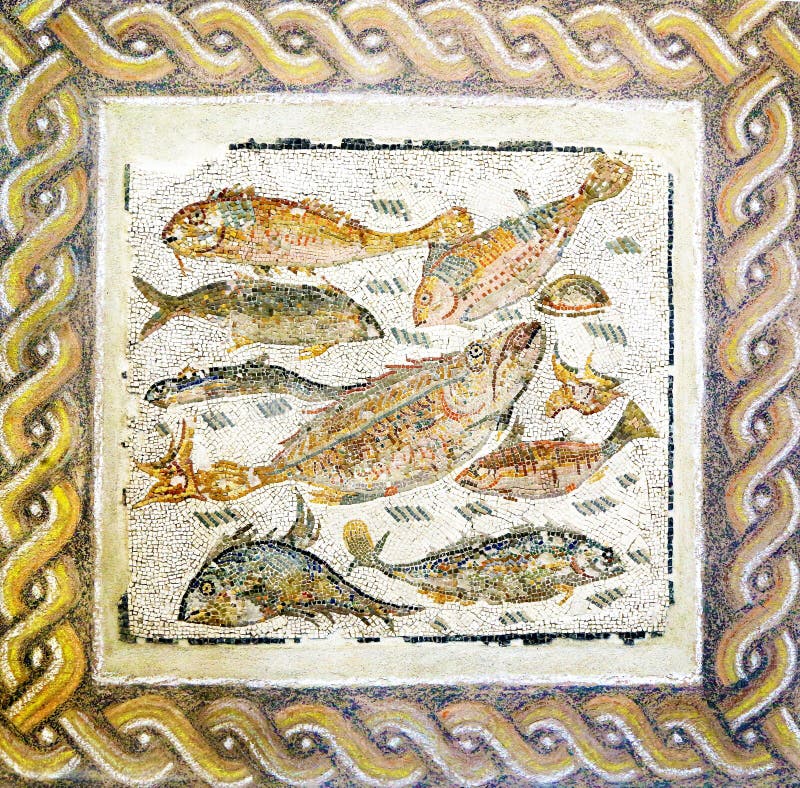 Mosaico romano antigo com peixes diferentes imagem de stock royalty free Mosaico romano antigo com peixes diferentes imagem de stock royalty free