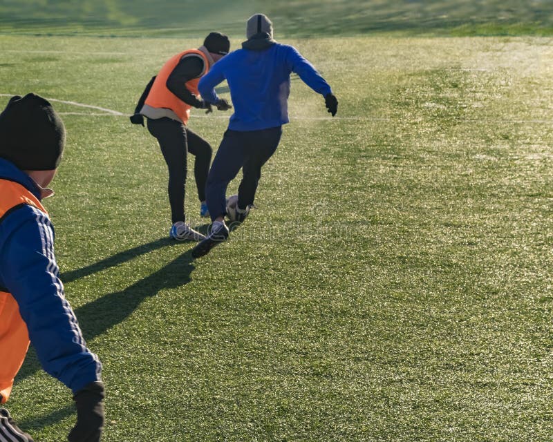 Campo De Futebol Na Velha Cidade De Jerusalem. Jogo Infantil Foto de Stock  Editorial - Imagem de objetivo, verde: 210147003