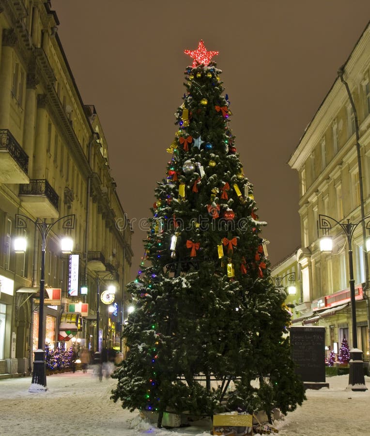 Moscow, Christmas tree editorial photography. Image of winter 27013417