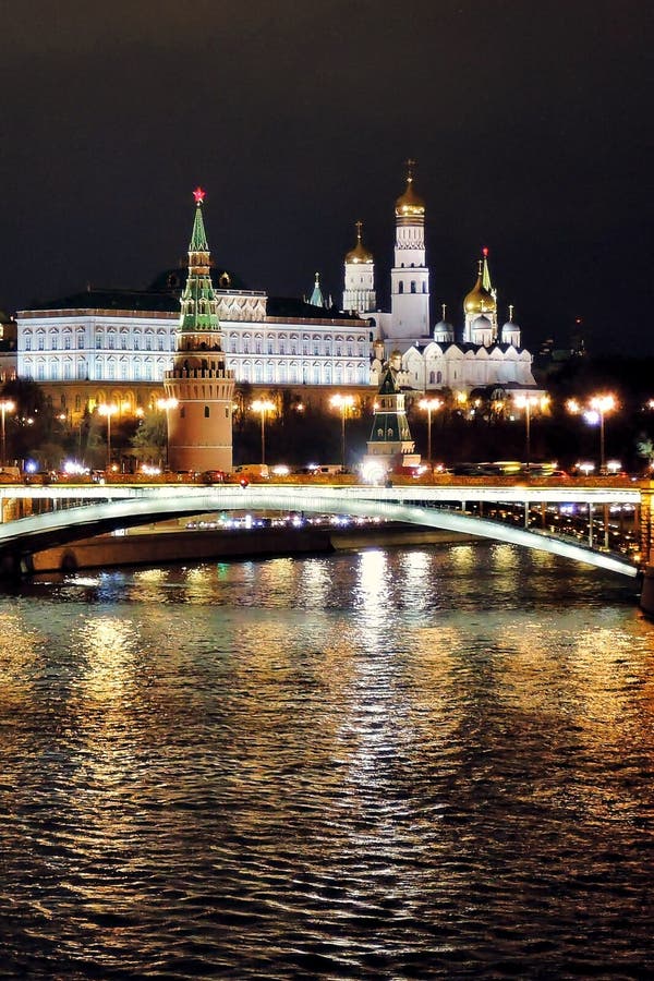 Moscow Kremlin på natten Färgfoto arkivbild Moscow Kremlin på natten Färgfoto arkivbild