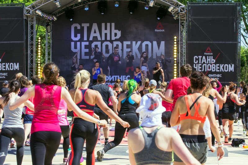 Moscow Fitness Festival on Air in the Festival of Healthy Lifestyle. Sport in the Modern Life Editorial Stock Photo - Image of athletic, action: 126212493