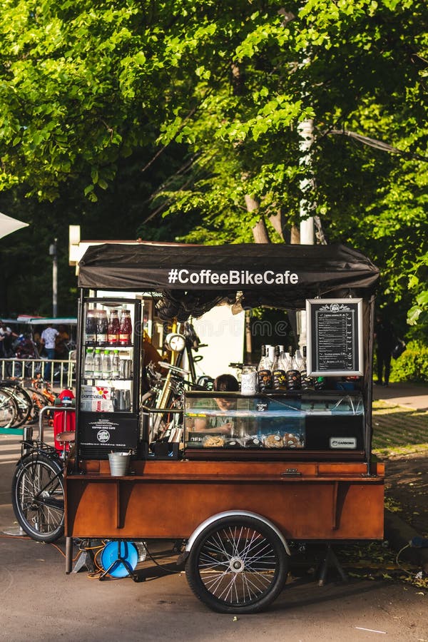 MOSCOW, RUSSIA - JUNE 2, 2019: Coffee kiosk outdoor at Sokolniki park. royalty free stock images MOSCOW, RUSSIA - JUNE 2, 2019: Coffee kiosk outdoor at Sokolniki park. royalty free stock images