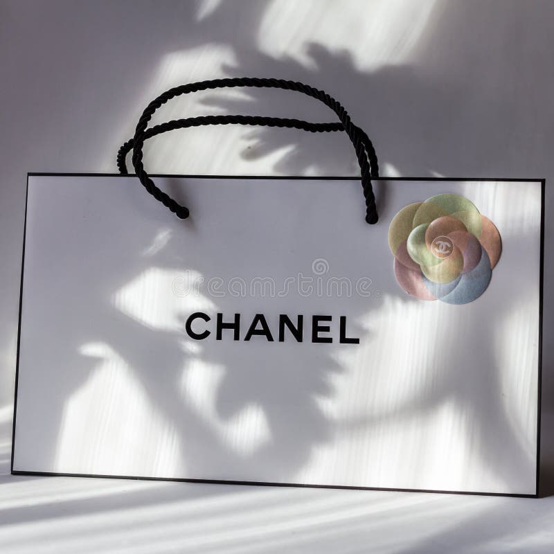 Chanel Fall 2009: Paris-Moscow - Snob Essentials