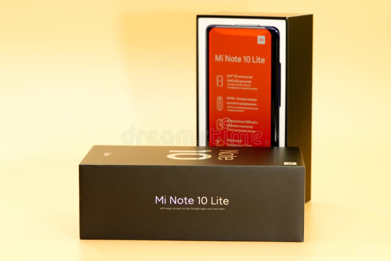 Điện thoại Xiaomi Mi Note 10 Lite mới, màu đen trên nền đào là sự lựa chọn tuyệt vời cho những người yêu thích sản phẩm công nghệ. Với màn hình hiển thị sắc nét và chức năng camera đẳng cấp, chiếc điện thoại này sẽ khiến bạn tâm đắc ngay từ cái nhìn đầu tiên.