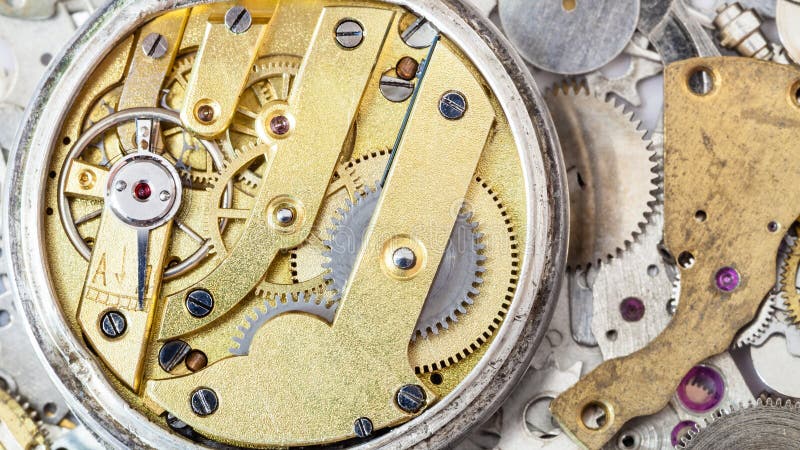 Mosiężny machinalny zegarek na rozsypisku dodatkowe części zdjęcie royalty free
