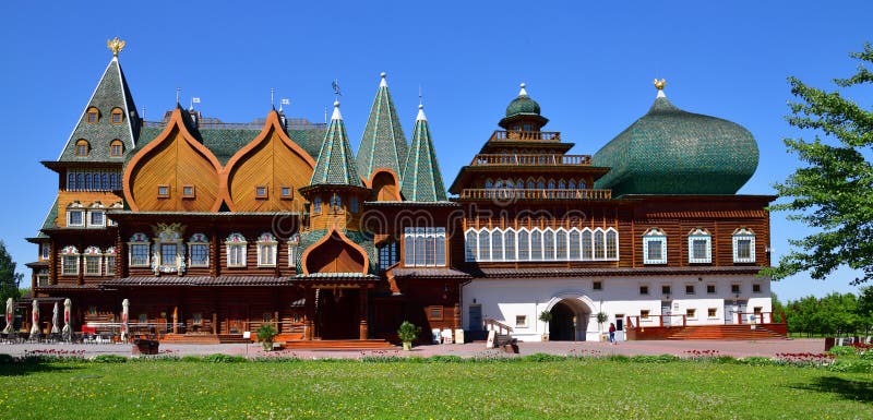 Moskou, Rusland - Mei 22 2018 Paleis van Tsaar Alexei Mikhailovich in Kolomenskoye royalty-vrije stock afbeelding Moskou, Rusland - Mei 22 2018 Paleis van Tsaar Alexei Mikhailovich in Kolomenskoye royalty-vrije stock afbeelding