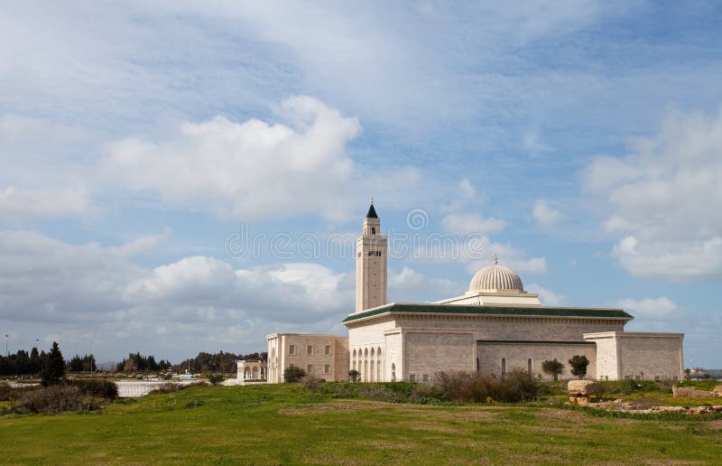 Modern mosque in Tunis, Tunisia. Pillar column garden stock images, royalty-free photos and pictures