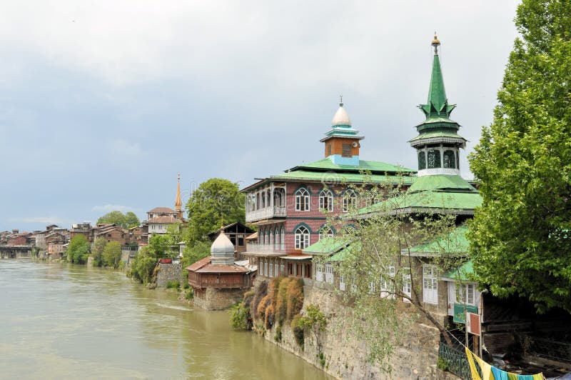 Mosques at Jahelum river in Srinagar, Kashmir