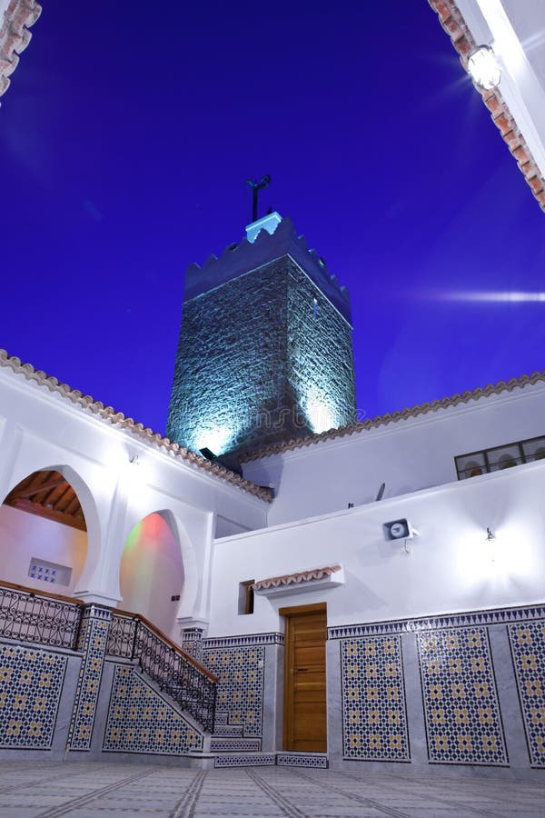 Mosquée marocaine dans Chefchaouen photo stock Mosquée marocaine dans Chefchaouen photo stock