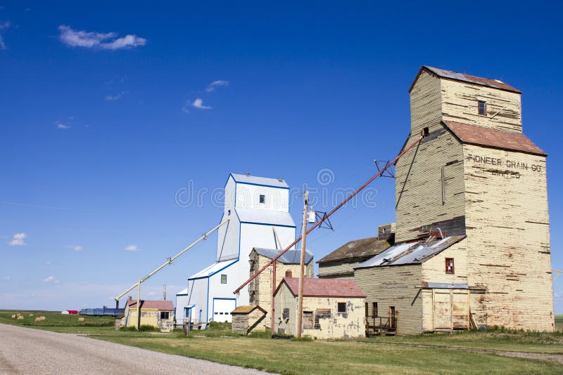 The Small Prairie Town of Morse, Saskatchewan Editorial Photo - Image of  yard, prairie: 112778586