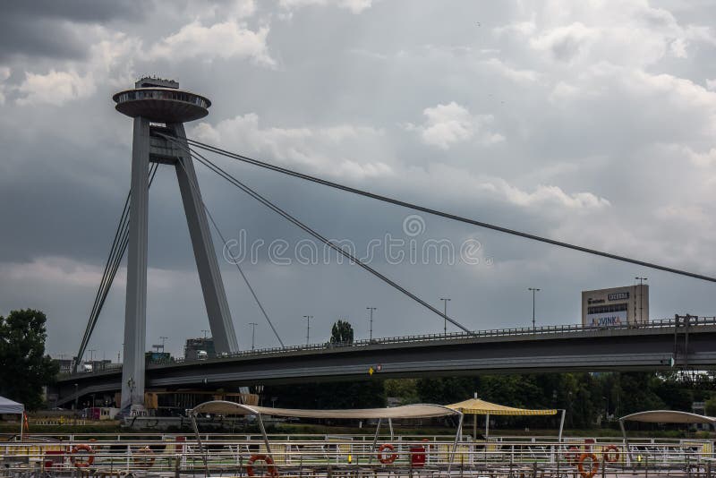 Most SNP most přes Dunaj
