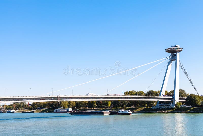 Most SNP most přes Dunaj v Bratislavě