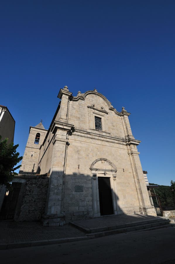 Mot isernia molise Church of maiella arkivbild
