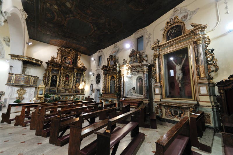 Mot isernia molise Church of st. emidio. royaltyfria foton