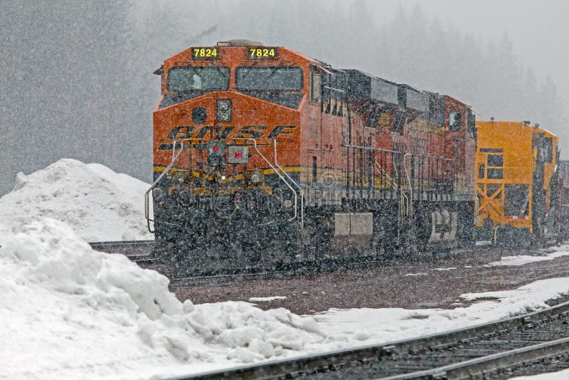Moteur diesel Major Snow Storm de BNSF photo libre de droits Moteur diesel Major Snow Storm de BNSF photo libre de droits