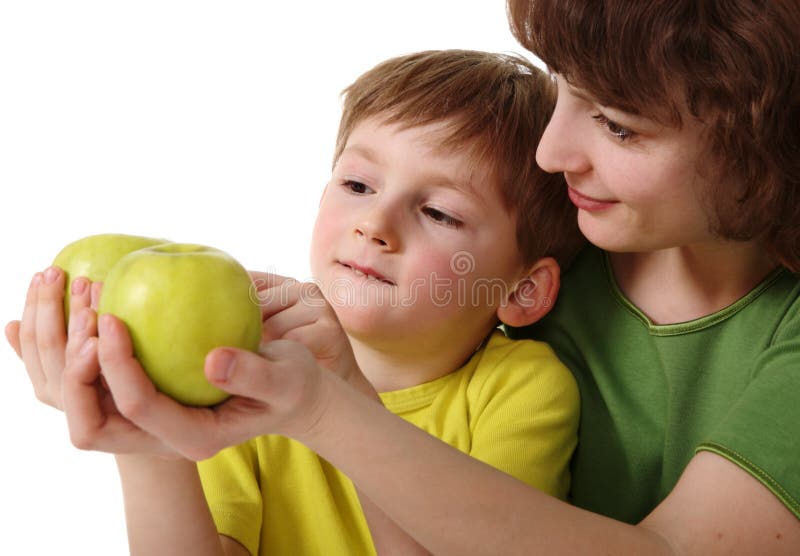 Мама дай яблоко