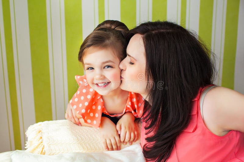 Lesbian Mother Daughter Kissing Telegraph