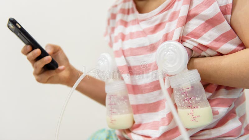 Pump Breastmilk and Work on Office Computer Stock Image - Image of  breastfeeding, keyboard: 118161019