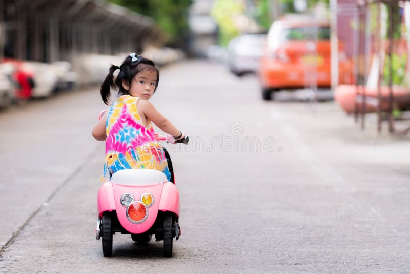 Moto de corrida de crianca