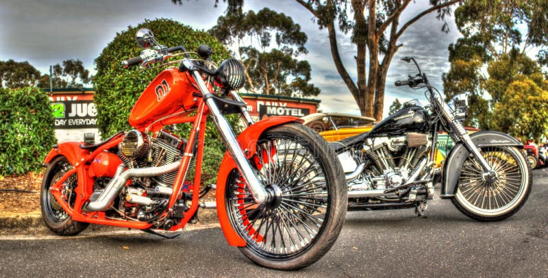 Motocicleta americana creada para requisitos particulares imagen de archivo Motocicleta americana creada para requisitos particulares imagen de archivo