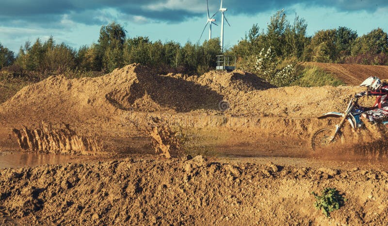 Motocross MX-Reiterreiten auf Sandbahn stockfotografie Motocross MX-Reiterreiten auf Sandbahn stockfotografie