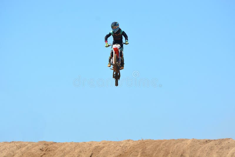 Motocross Rider Con Ropa De Colores Foto de archivo editorial - Imagen de  salto, motociclista: 173105683