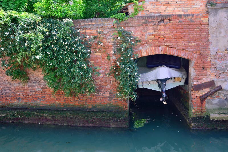 1 189 Boat Garage Photos Free Royalty Free Stock Photos From Dreamstime