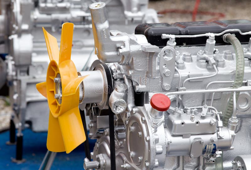 Motor de tractor foto de archivo. Imagen de turbina, acero 54360104