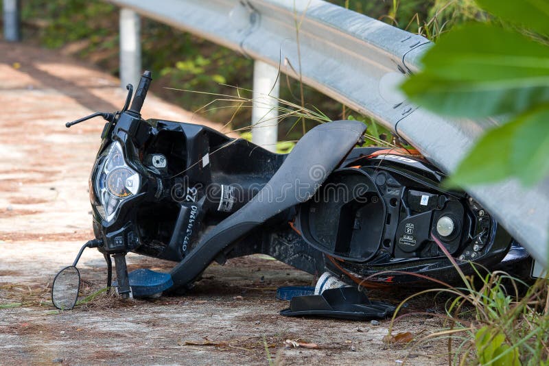 PHANGAN - FEBRUARY 25: Motorcycle accident that happened on the road on February 25, 2013 in Koh Phangan , Thailand .