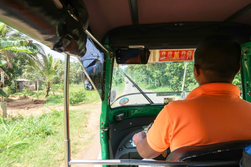 Motorista de Tuk Tuk em Sri Lanka imagem de stock Motorista de Tuk Tuk em Sri Lanka imagem de stock