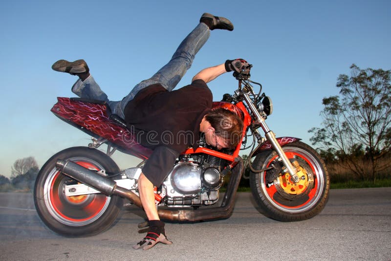 Motorrad-Bremsung lizenzfreie stockfotos Motorrad-Bremsung lizenzfreie stockfotos