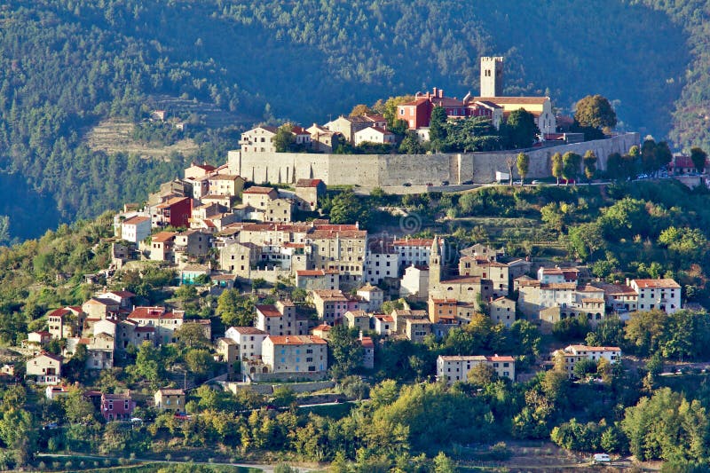 Motovun dans Istria, Croatie photos stock Motovun dans Istria, Croatie photos stock